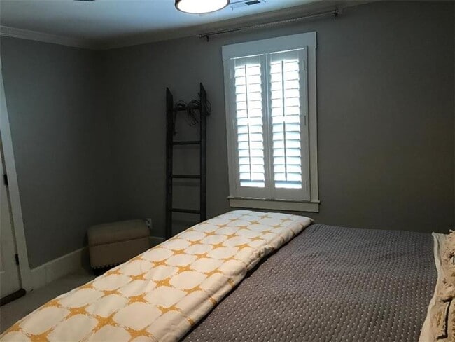 Building Photo - 971 Roper Rd