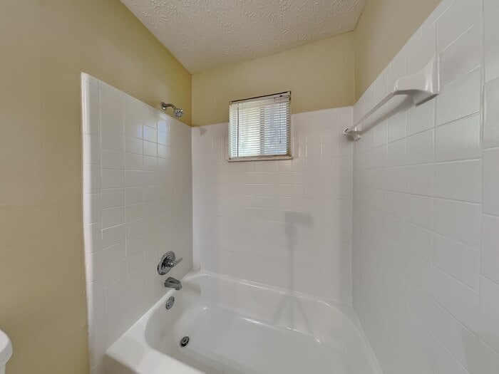 Building Photo - 6928 Cedar Hill Ct