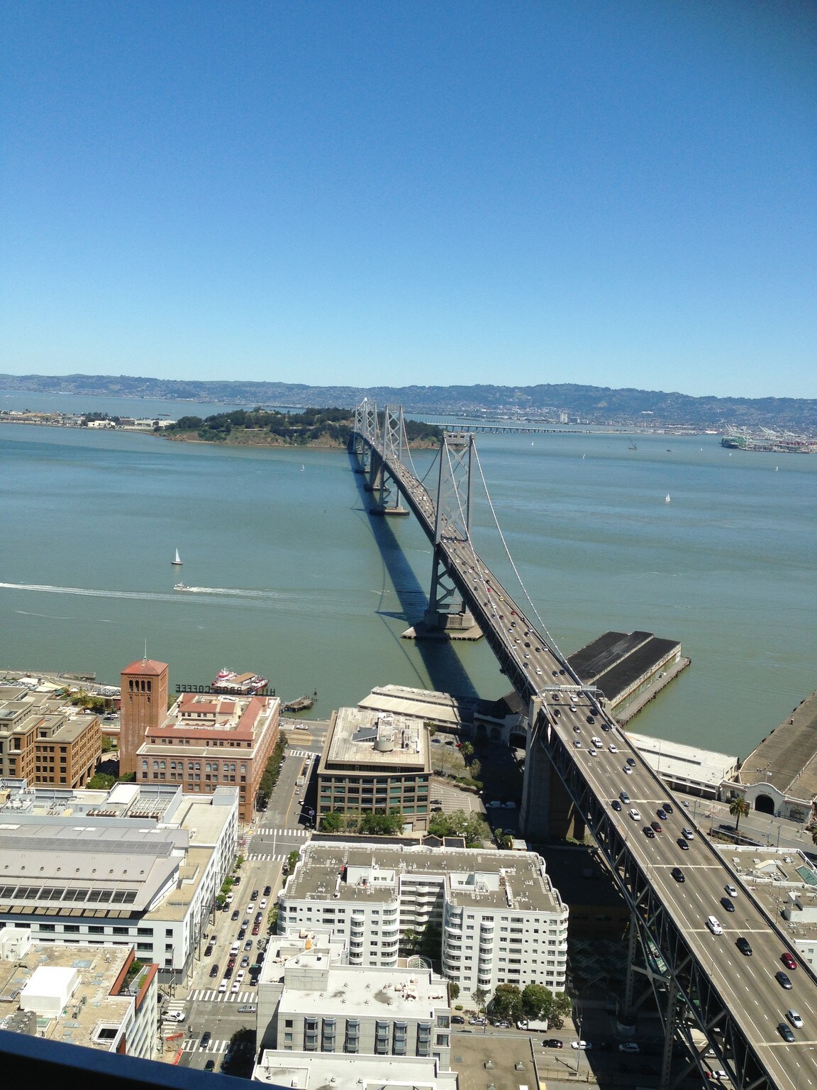 Building Photo - 425 1st