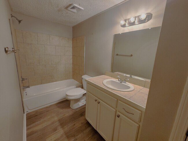 Building Photo - 13281 Hammack Rd