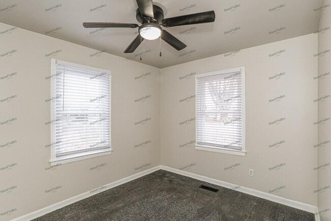 Building Photo - 2001 Wellington Rd