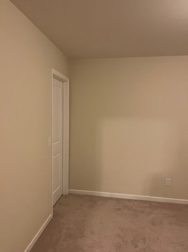 Building Photo - 1057 Marne Blvd