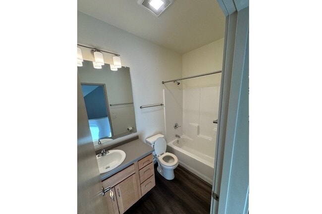 Building Photo - 529 Carroll Way