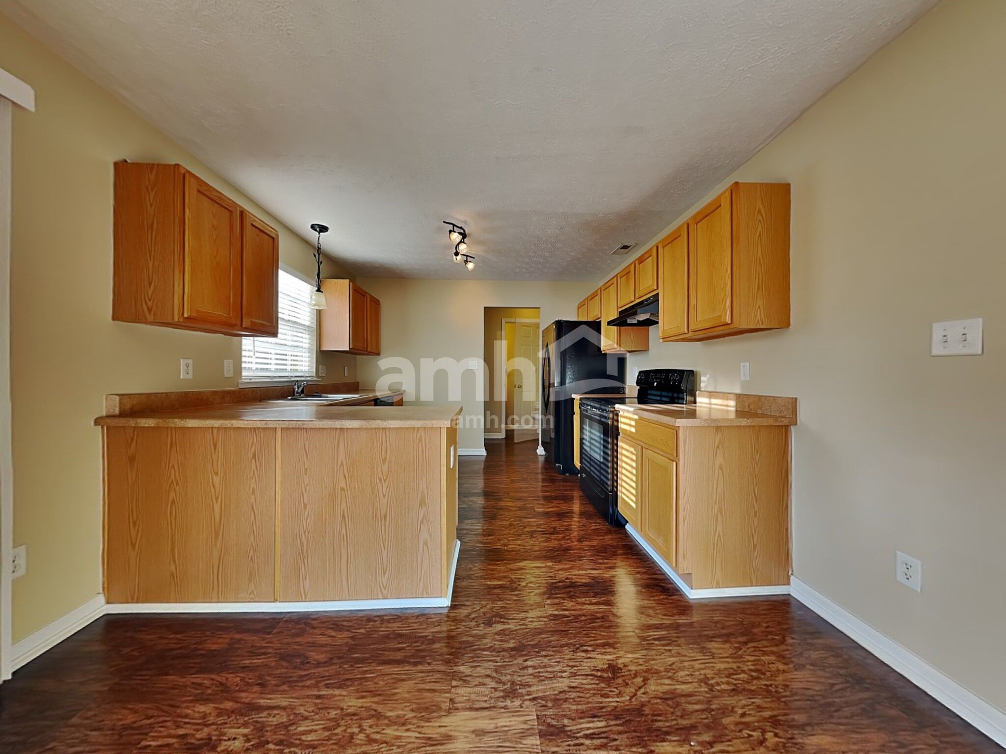 Building Photo - 2452 Featherston Ct