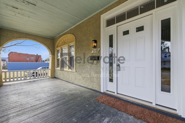 Building Photo - 3100 1st Ave