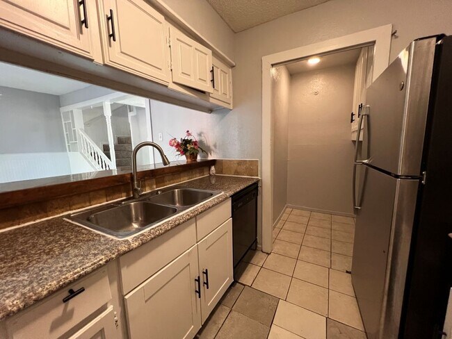 Building Photo - 324 Arborview Dr
