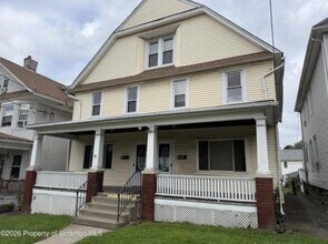 Building Photo - 617 Harrison Ave