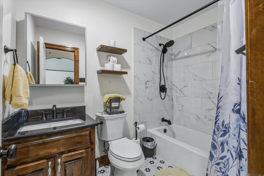 Building Photo - 6414 Highland Rd