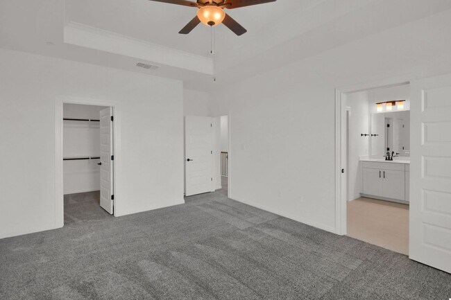 Building Photo - 2725 Woodall Dr