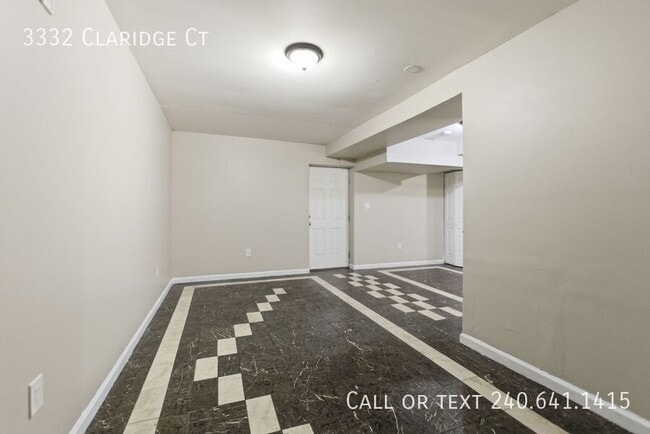 Building Photo - 3332 Claridge Ct