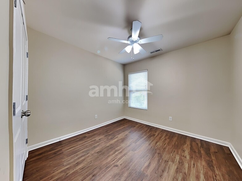 Building Photo - 251 Old Carolina Dr