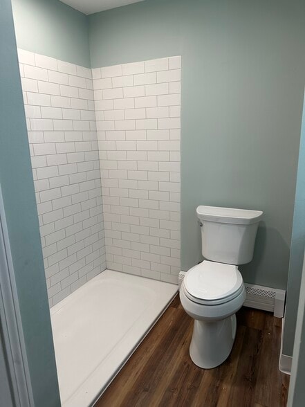 Building Photo - 1183 Kingstown Rd