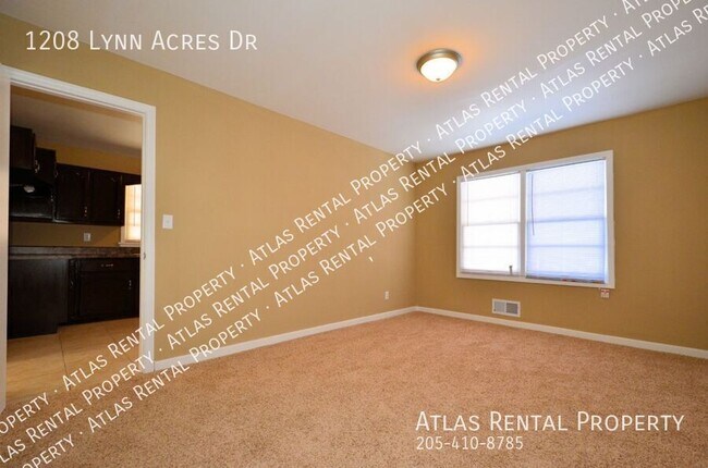 Building Photo - 1208 Lynn Acres Dr