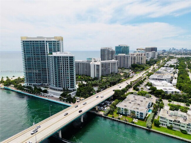 Building Photo - 10275 Collins Ave