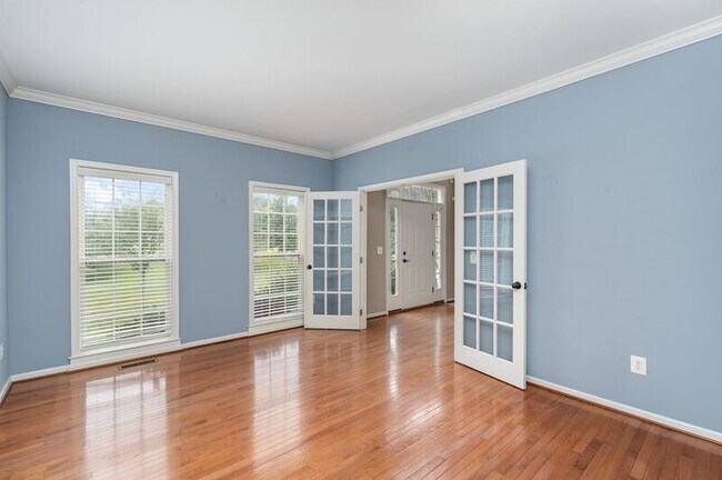 Building Photo - 5990 Parsons Lane