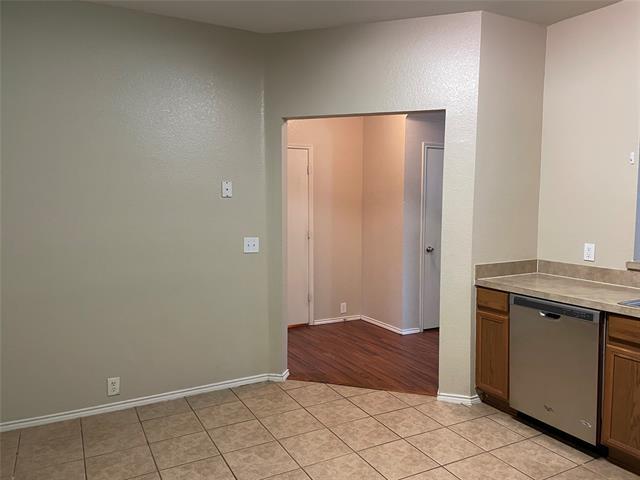 Building Photo - 2637 Van Buren Dr