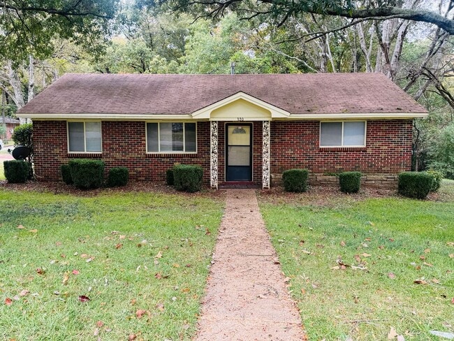 Building Photo - Beyond Perfect 3 bedroom 1 bath !!!!