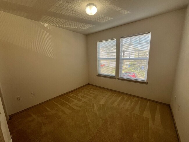 Building Photo - 8532 NE Knott St