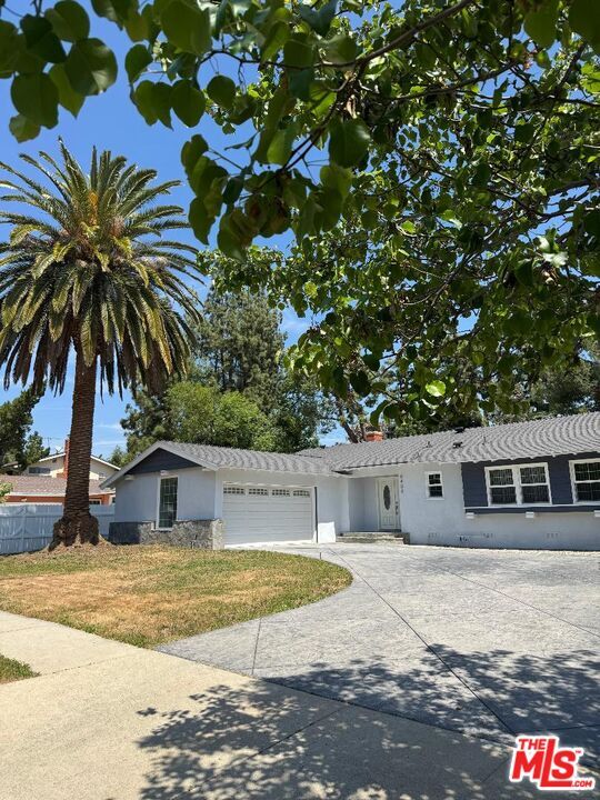 Primary Photo - 8408 Fable Ave