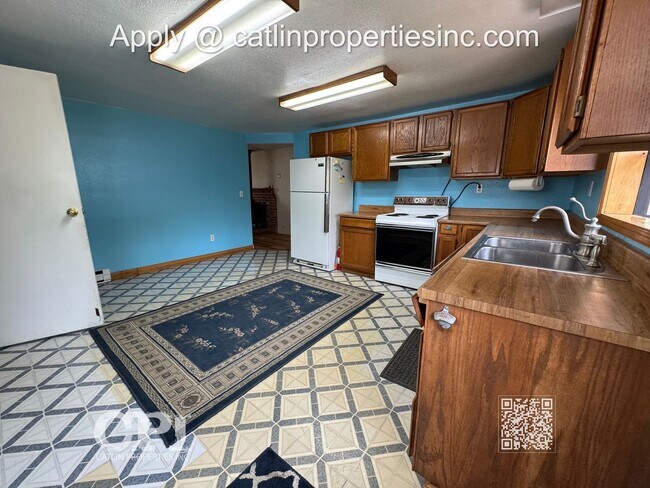 Building Photo - MOVE IN SPECIAL -  1/2 FIRST MONTHS RENT!!