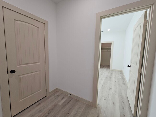 Building Photo - BRAND NEW BUILD!!