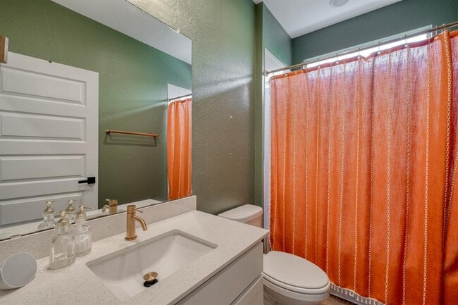 Building Photo - 10003 Baden Ln