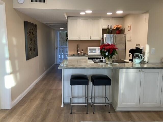 Building Photo - 801 NE 18th Ct