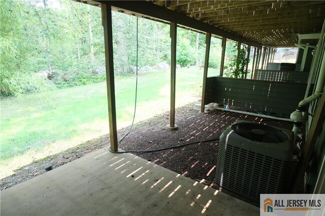 Building Photo - 56 Coriander Dr