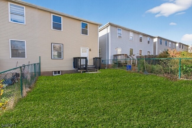 Building Photo - 414 15th Ave