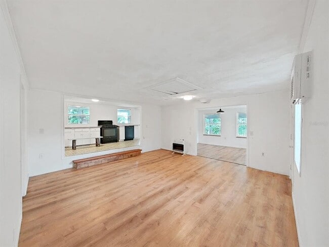 Building Photo - 7332 Sealawn Dr