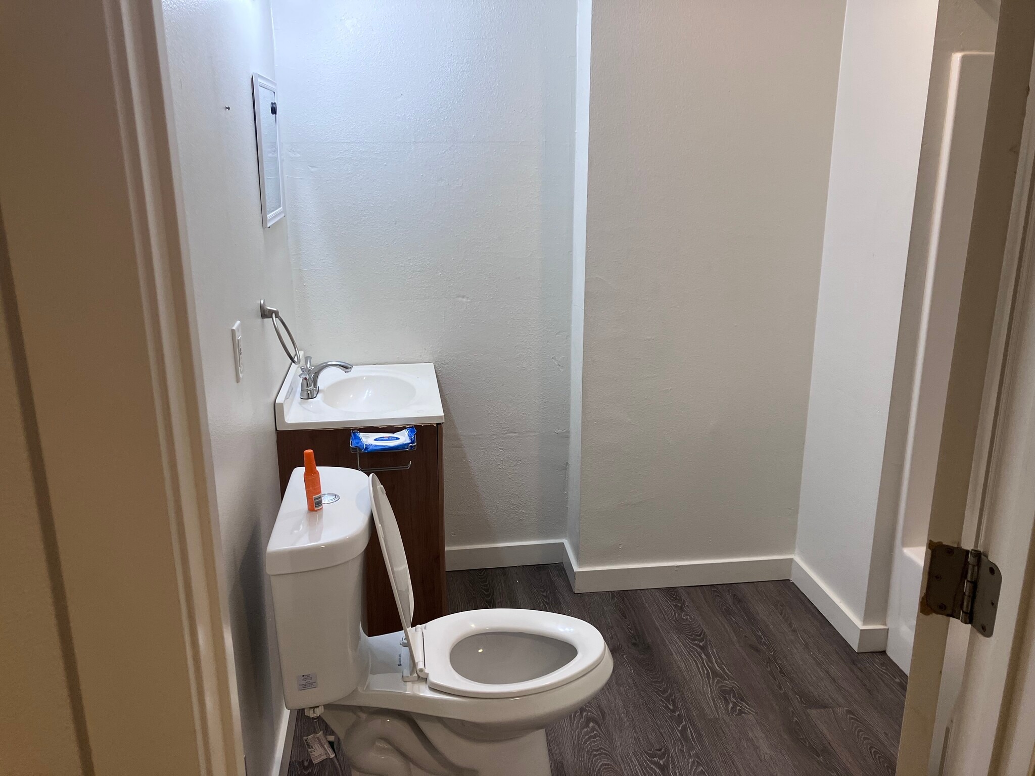 Building Photo - 321 NE 162nd Ave