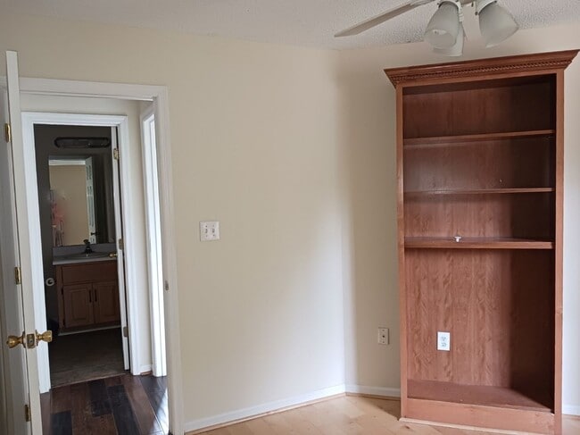 Building Photo - Charming 3BD/1BA Home Just Off Hwy 96!