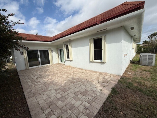 Building Photo - 10188 Flag Dr