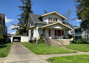 Building Photo - Spacious 3 Bedroom Home in the Lettered Streets Neighborhood!