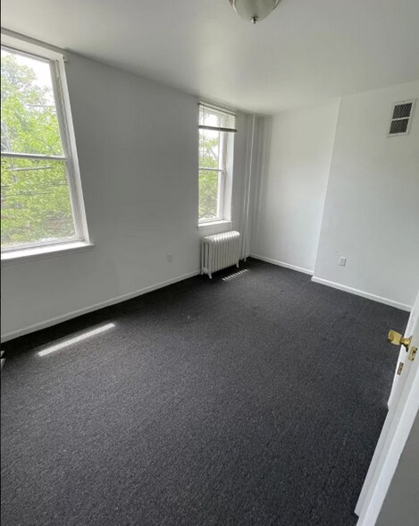 Second Fl Front-Bright-South Facing - 3925 Baltimore Ave