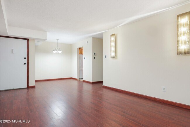 Building Photo - 89 Northrup Dr