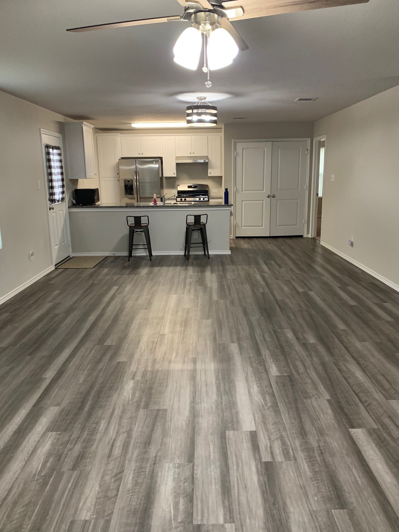 Building Photo - 4114 Mesa Cove