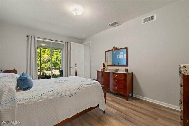 Building Photo - 17486 Old Harmony Dr
