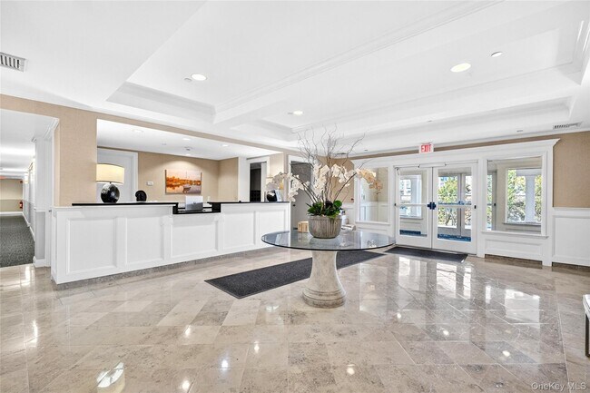 Building Photo - 225 Stanley Ave