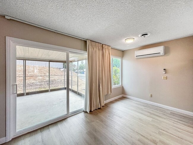 Building Photo - Charming 3BD/2BA House in Santee W/ W/D, M...