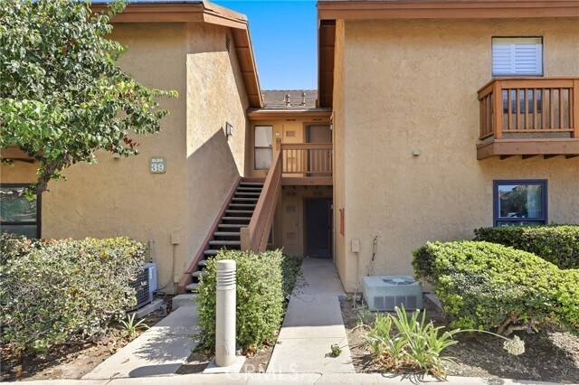 Building Photo - 44 Tangelo