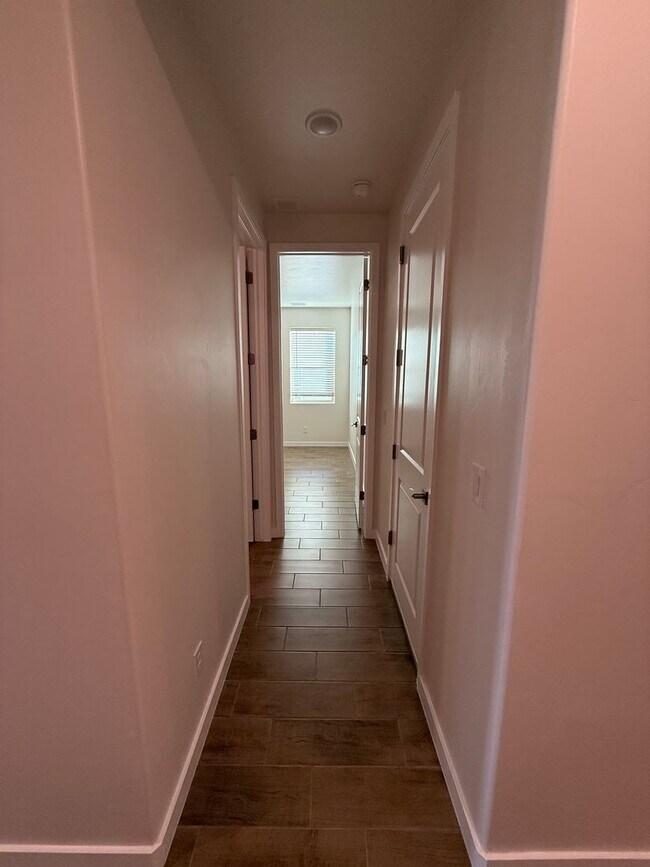 Building Photo - 5008 Sand Strm Rd