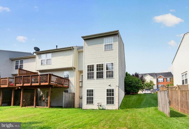 Building Photo - 15044 Gaffney Cir