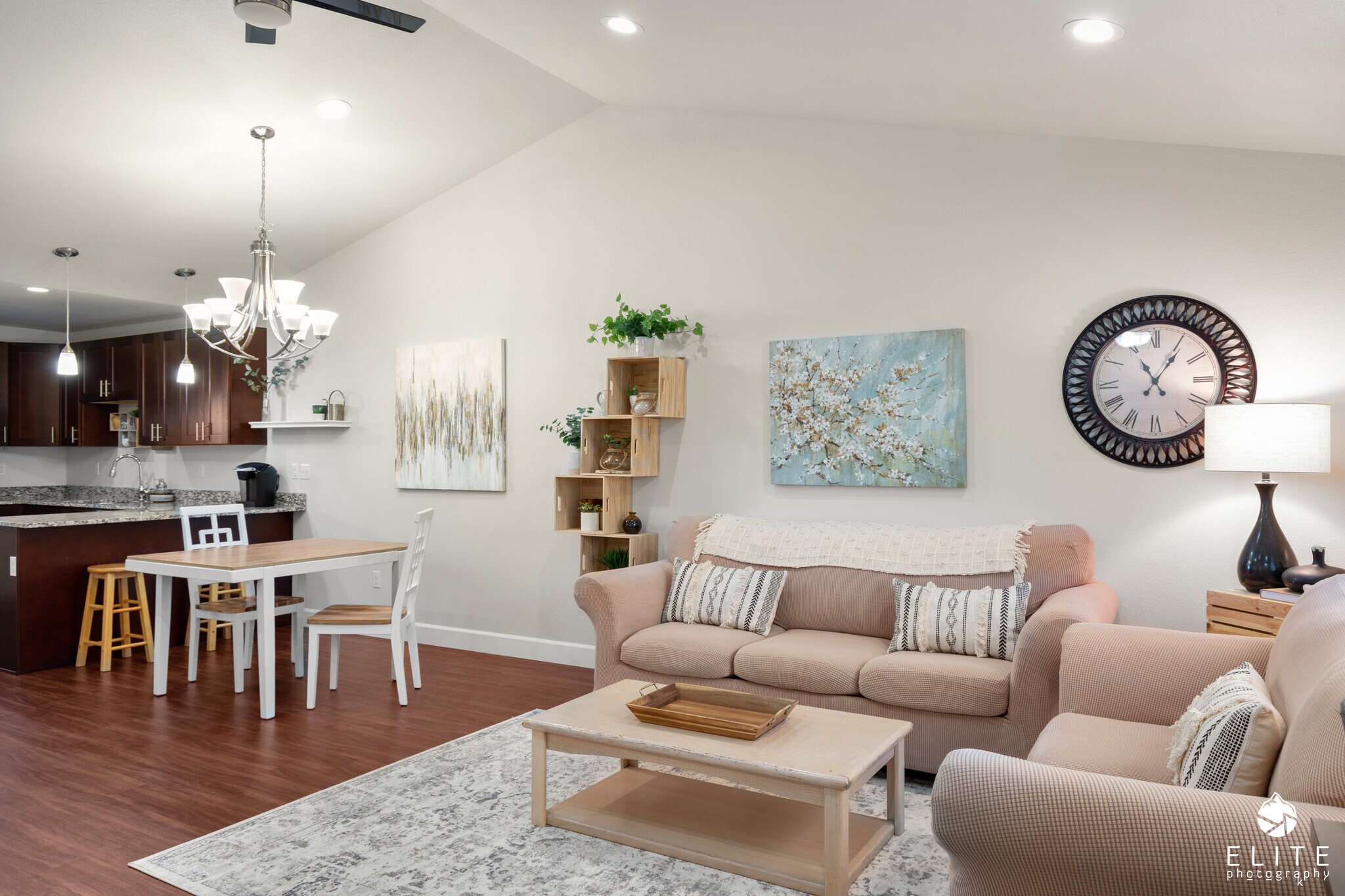 Building Photo - 920 W Wilder Ave