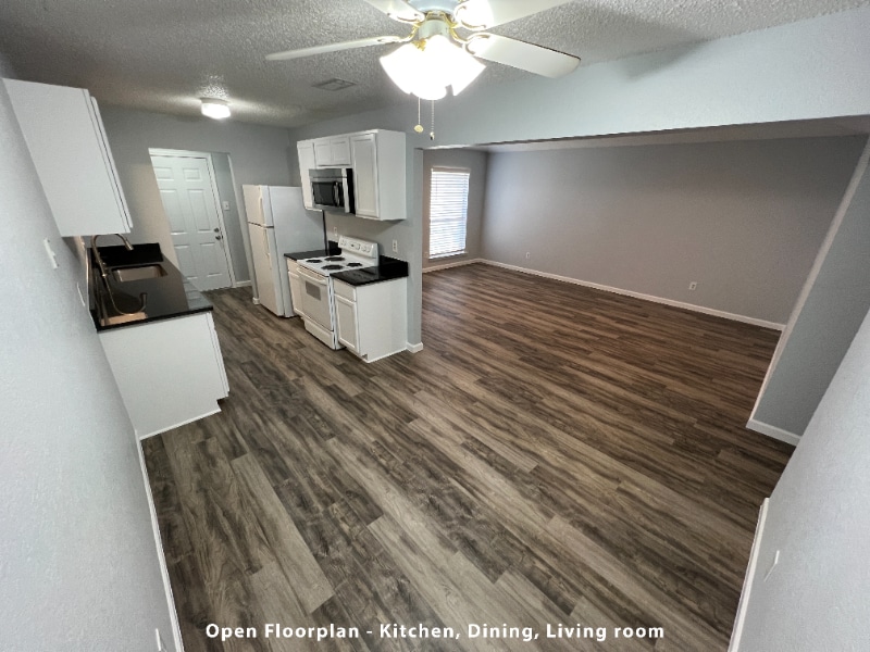 Building Photo - 3738 Hulen Park Cir