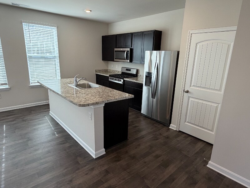 Building Photo - 61 Filbert Dr