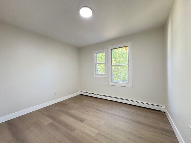 Building Photo - 281 Belmont Ave