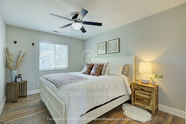 Building Photo - Lincoln Crossing, 4 bedroom 2.5 bath