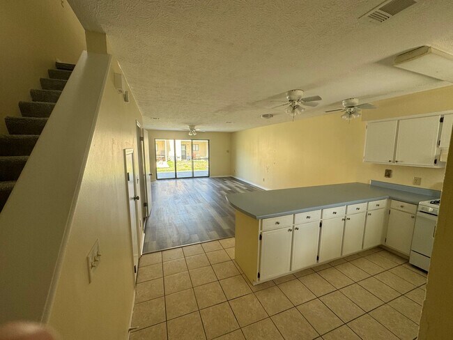 Building Photo - Great Two Bedroom-Freshly Remodeled-$500.00 off first months rental rate with approved application!