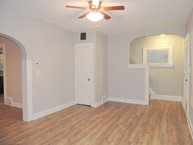 Building Photo - Newly & Amazingly Rehabbed 3 Bed - 1 Bath ...